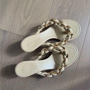 Brand new Bottega Veneta Chain Dot Sandals